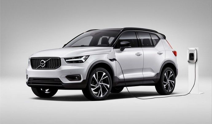 沃尔沃XC40可充电混合动力T5从45 600€