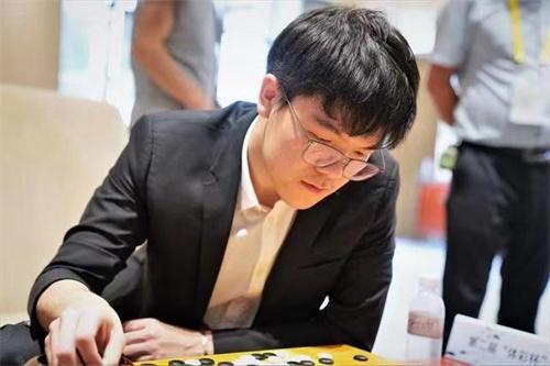 柯洁重新获得围棋第1名 拿到名人战挑战权