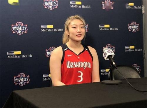 李梦表现优异赢得队友认可，WNBA华盛顿神秘人队期待新赛季