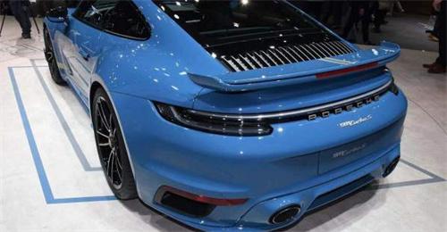 保时捷911 Turbo S：卓越性能与独特外观的完美结合