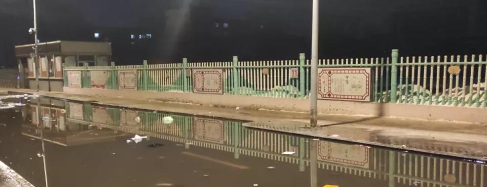 涿州洪灾：泄洪通知转移后村庄被淹，救援工作仍在进行