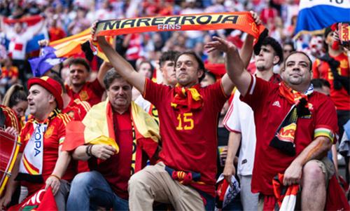 亚马尔欧洲杯首秀闪耀：西班牙队年轻力量崭露头角