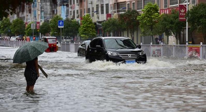 河南信阳光山县狂风暴雨致多人死亡消息全是假的！